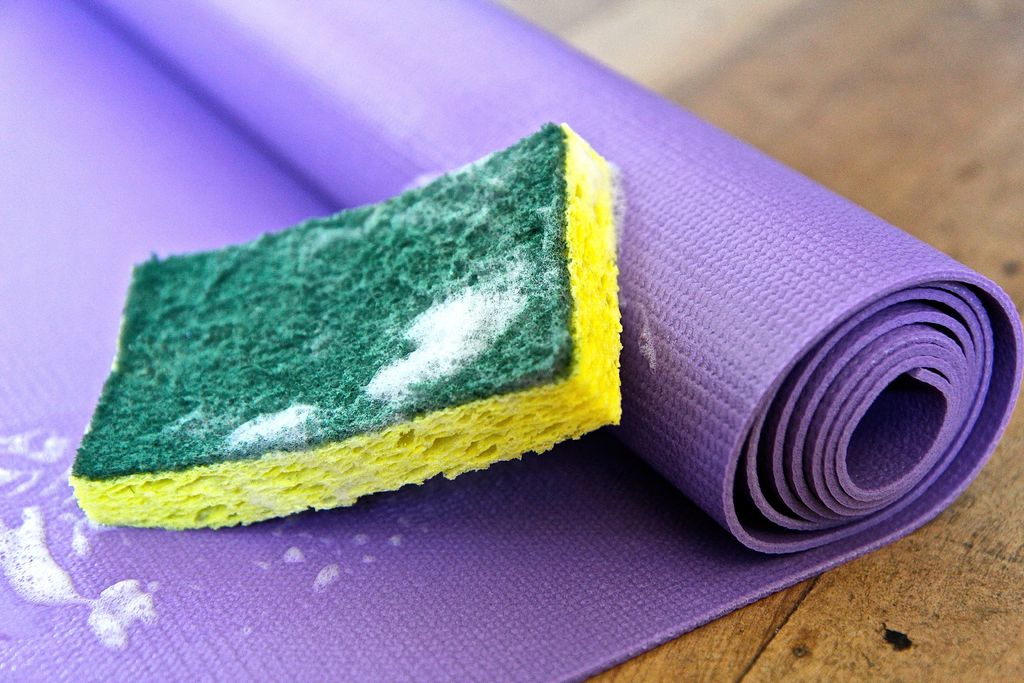 Proper Way of Cleaning a Yoga Mat 